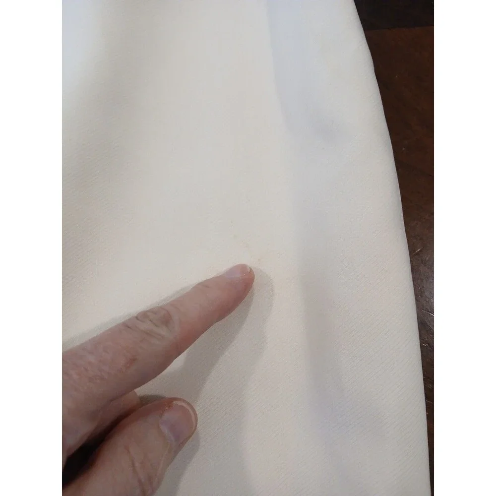 Adrienne Vittadin Skirt Ivory Cream White Size 8 Virgin Wool Silver Logo Buckle